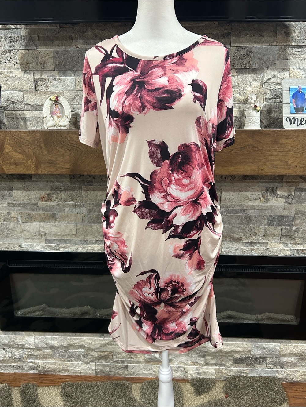 Hailey & Co. Floral Pink Short Sleeve Dress. New without tags size small